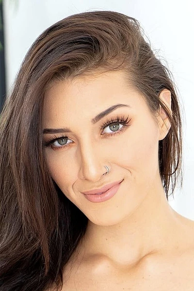 Bella Rolland: A Modern Talent Redefining Digital Entertainment